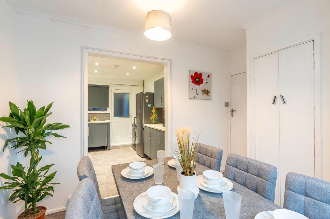 3bedroomsami Detached House *